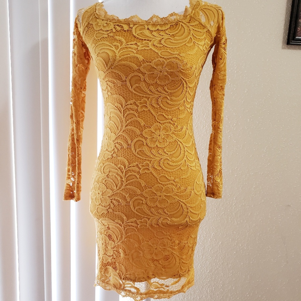 🚨SOLD🚨 Lace Dress